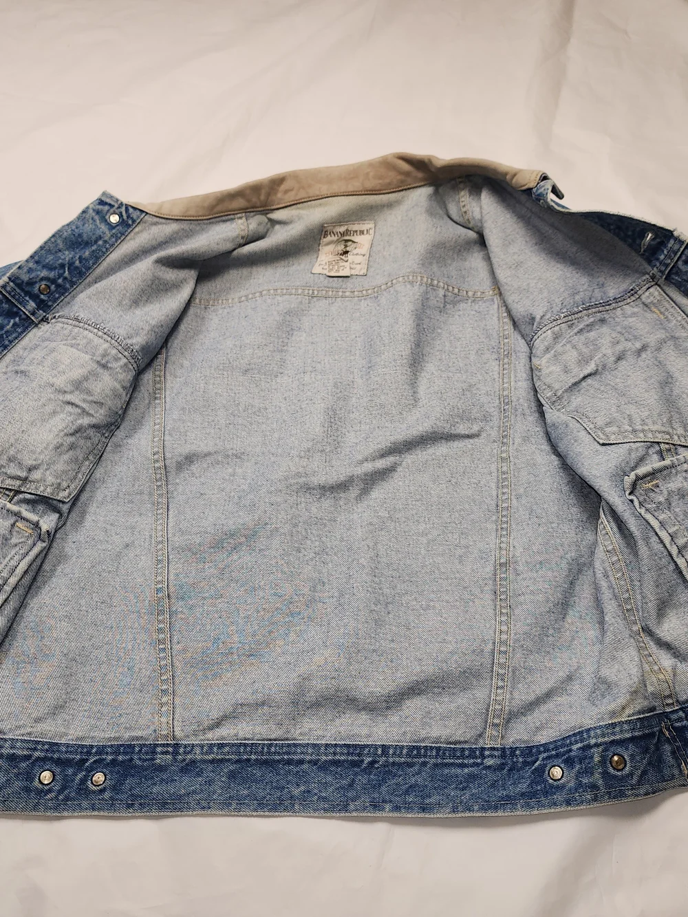 VTG BANANA REPUBLIC Men's Acid- Wash Denim Trucker Jacket Size Large